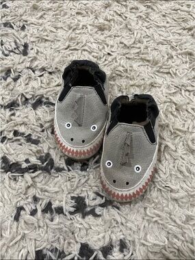 robeez baby shoes 6-12 months